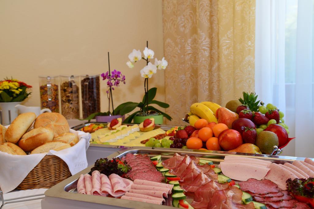 Hotel Am Buchwald Esslingen am Neckar Ngoại thất bức ảnh