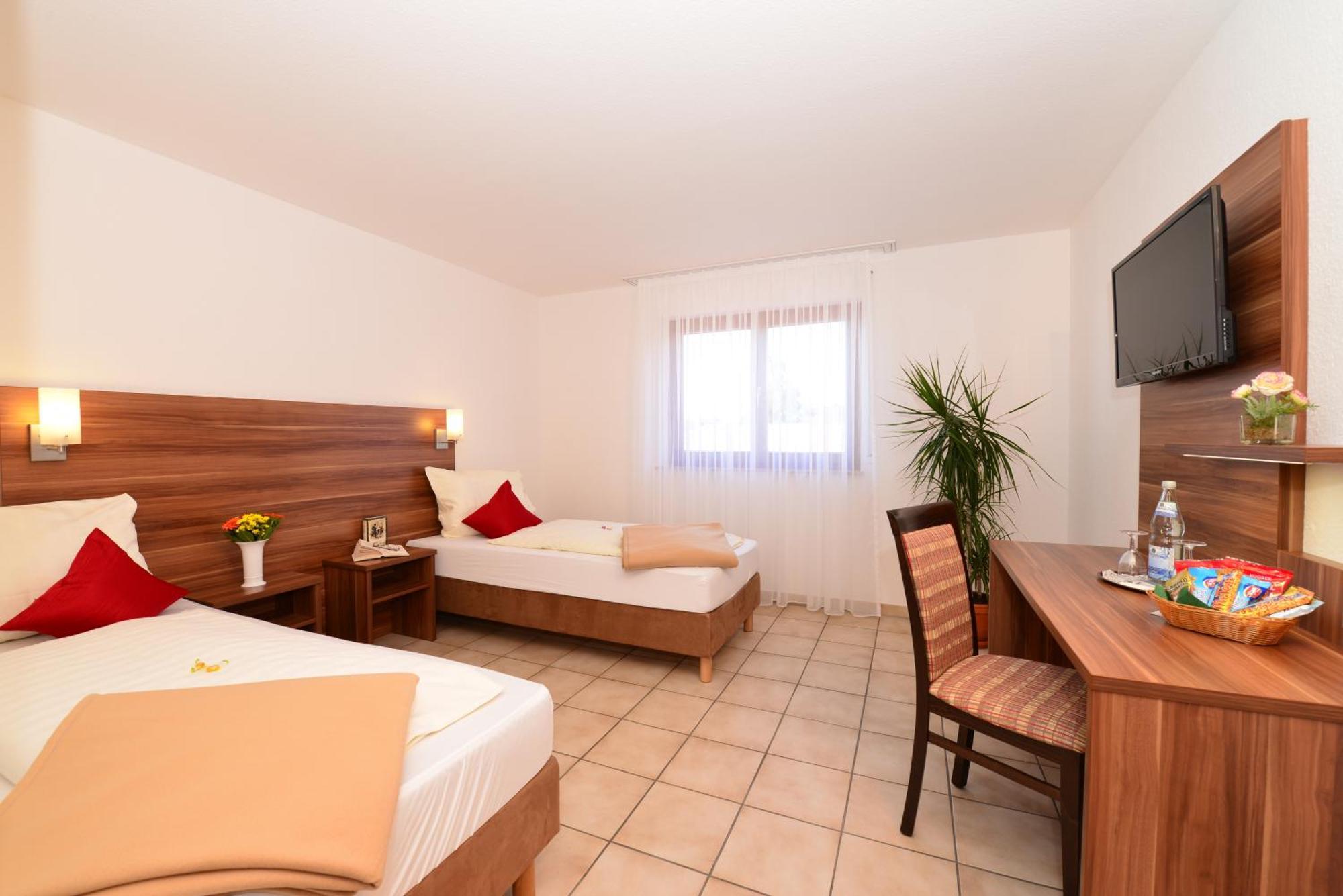 Hotel Am Buchwald Esslingen am Neckar Phòng bức ảnh