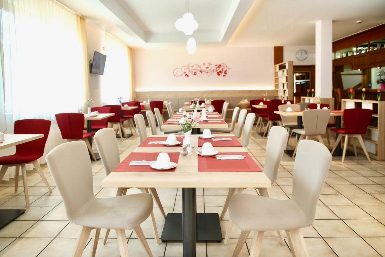 Hotel Am Buchwald Esslingen am Neckar Ngoại thất bức ảnh