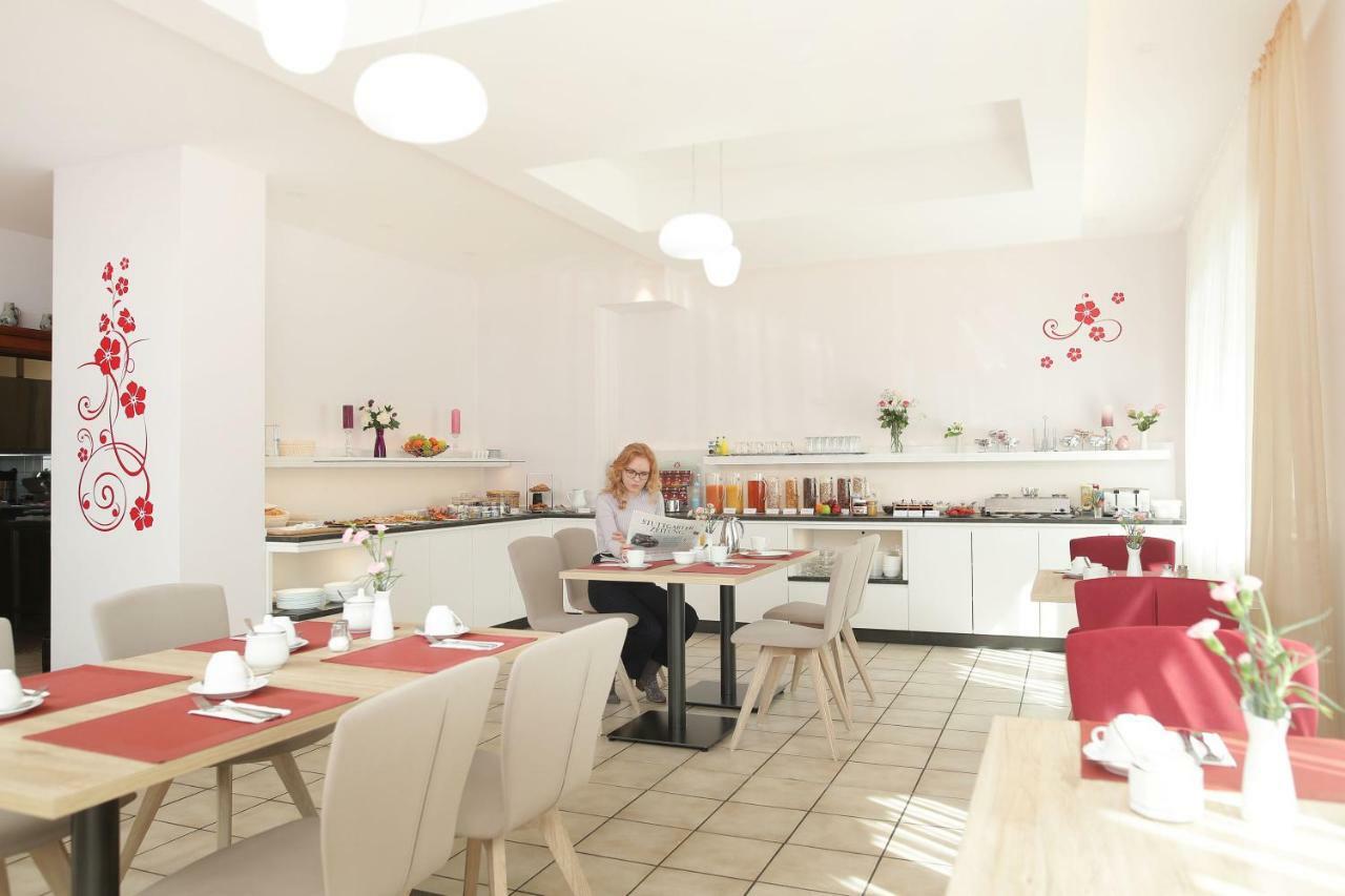 Hotel Am Buchwald Esslingen am Neckar Ngoại thất bức ảnh